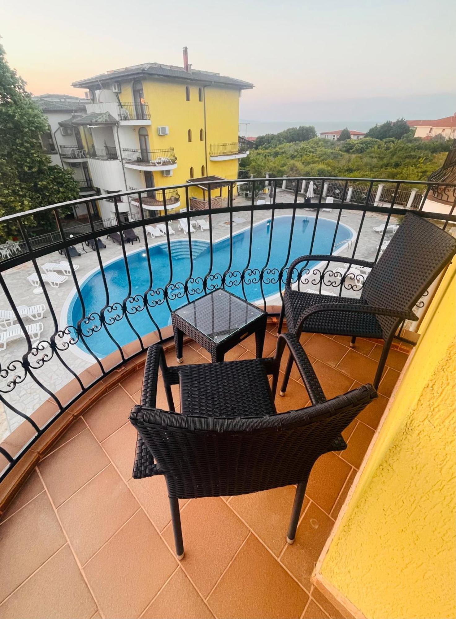 Private Apartment With Sea View Созопол Екстериор снимка